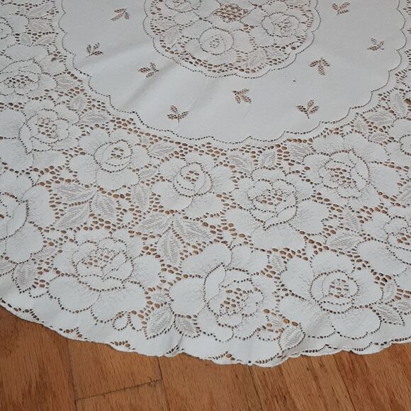 LaceTable Top Cover Cream &Rose Lace Dollie for side table - Picture 2 of 8